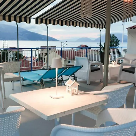Melissani Hotell *